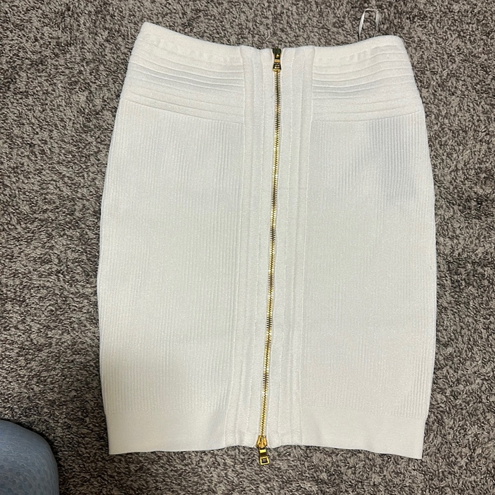 beautiful Balmain skirt, worn twice. it is impeccable